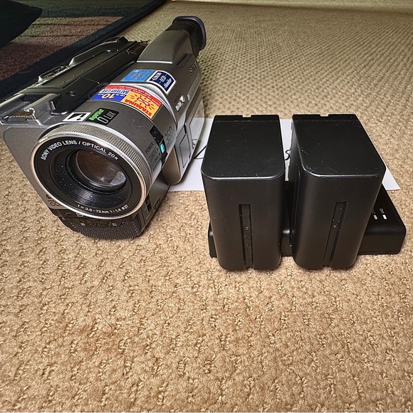 RARE Sony Handycam DCR-TRV320 NTSC Hi8 450x Digital 8 Video Camcorder WORKS - Picture 13 of 13